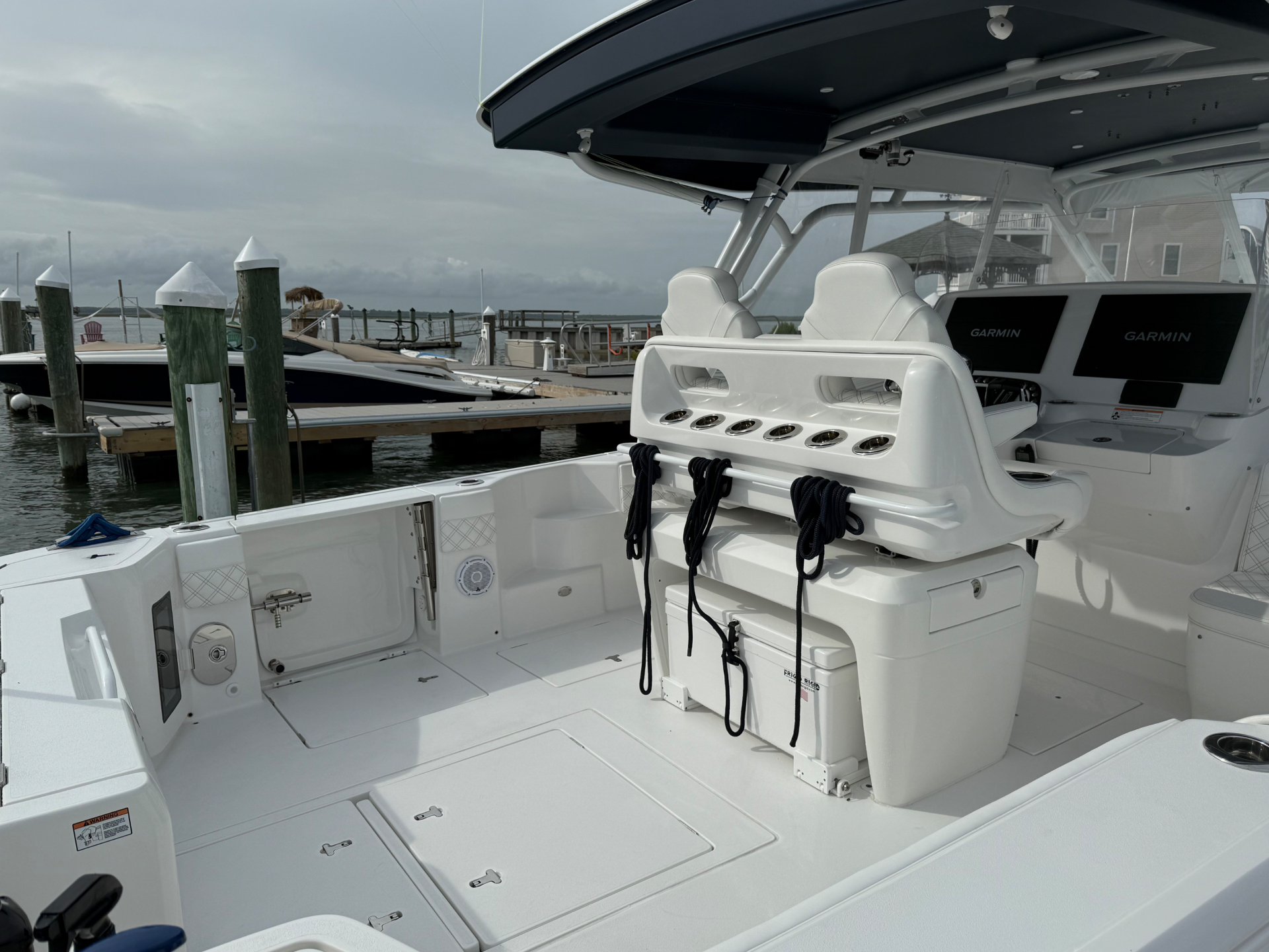 Center console cockpit